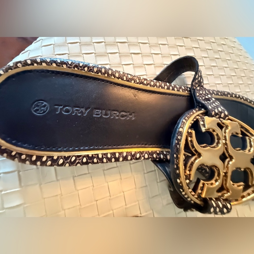 Tory Burch Black and Gold Logo Thong Sandals - Picture 7 of 14